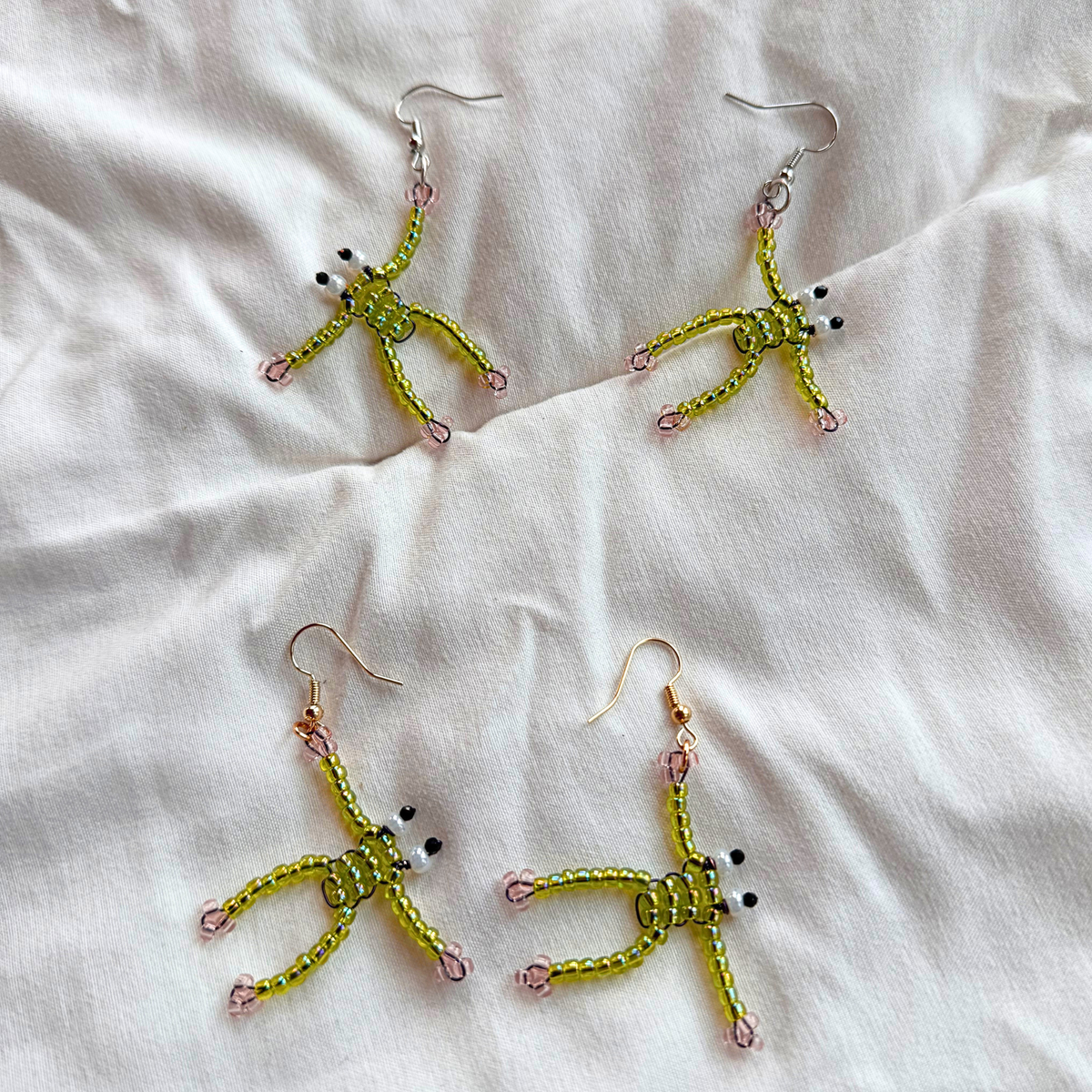Frog earring - Pink Feet