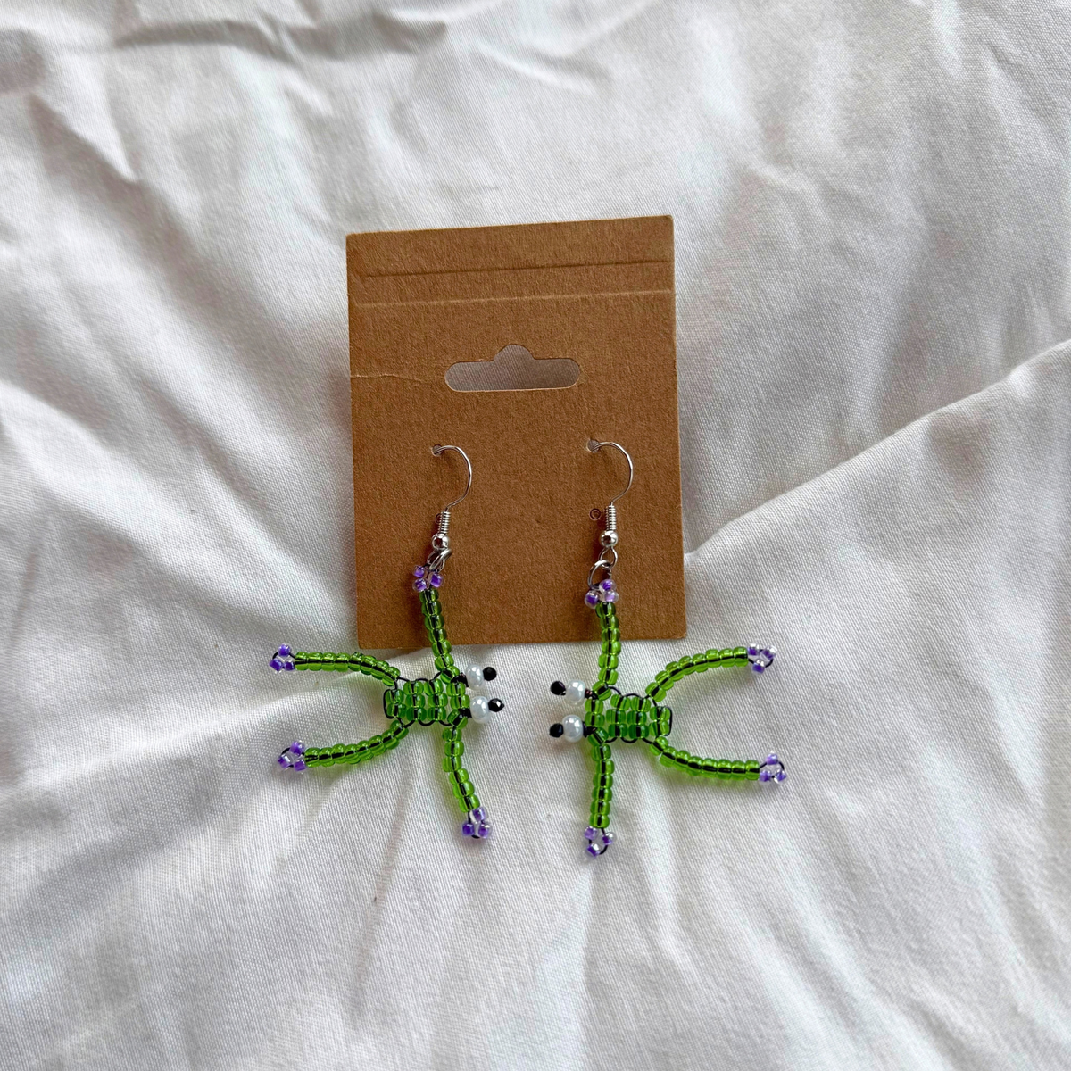 Frog earring - Purple Feet