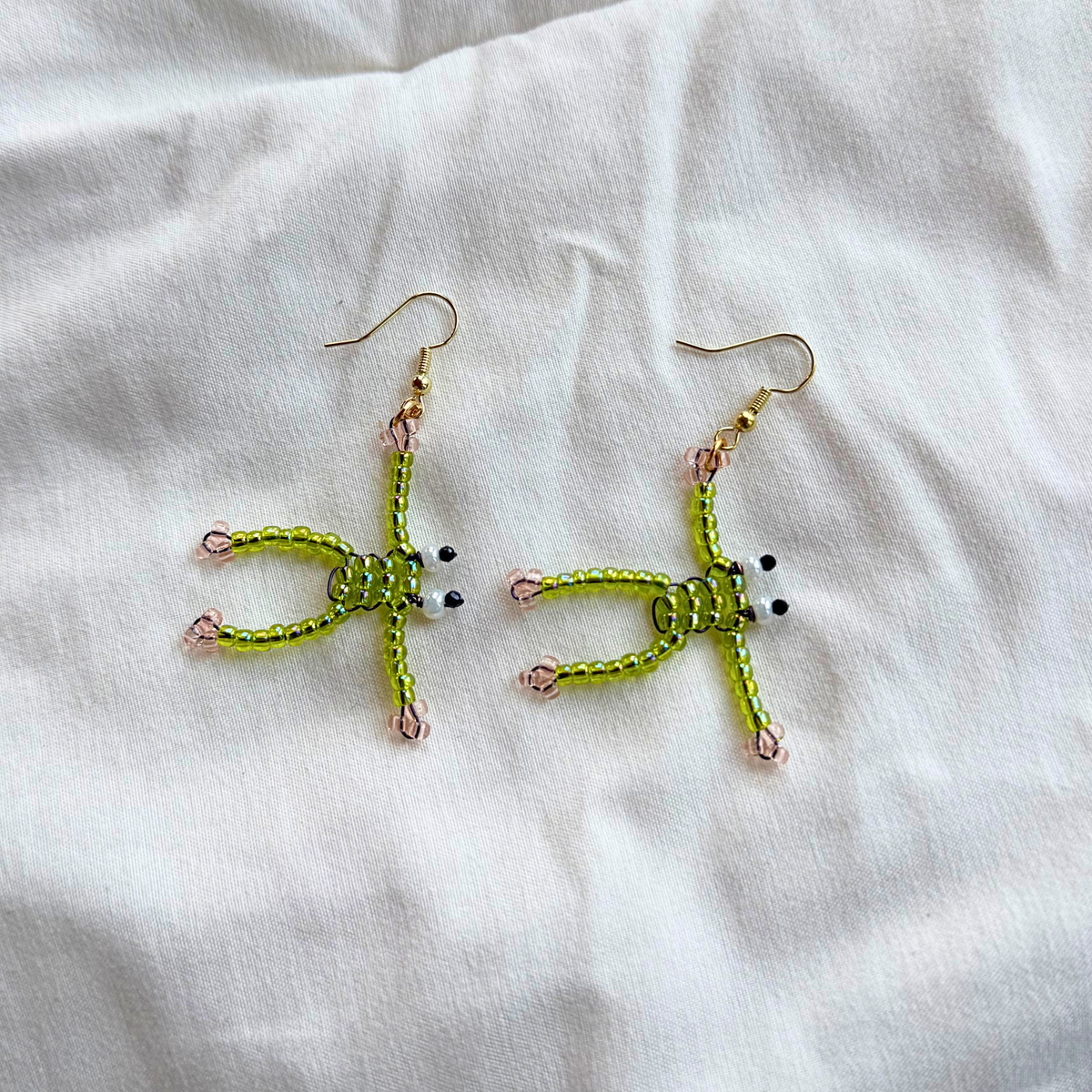 Frog earring - Pink Feet